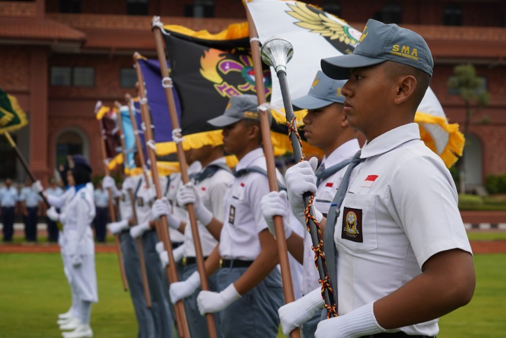 Estafet Kepemimpinan Nusantara: Pelantikan Akbar Pengurus OSIS, MPK, dan Drum Band Ghita Bahana Nusantara