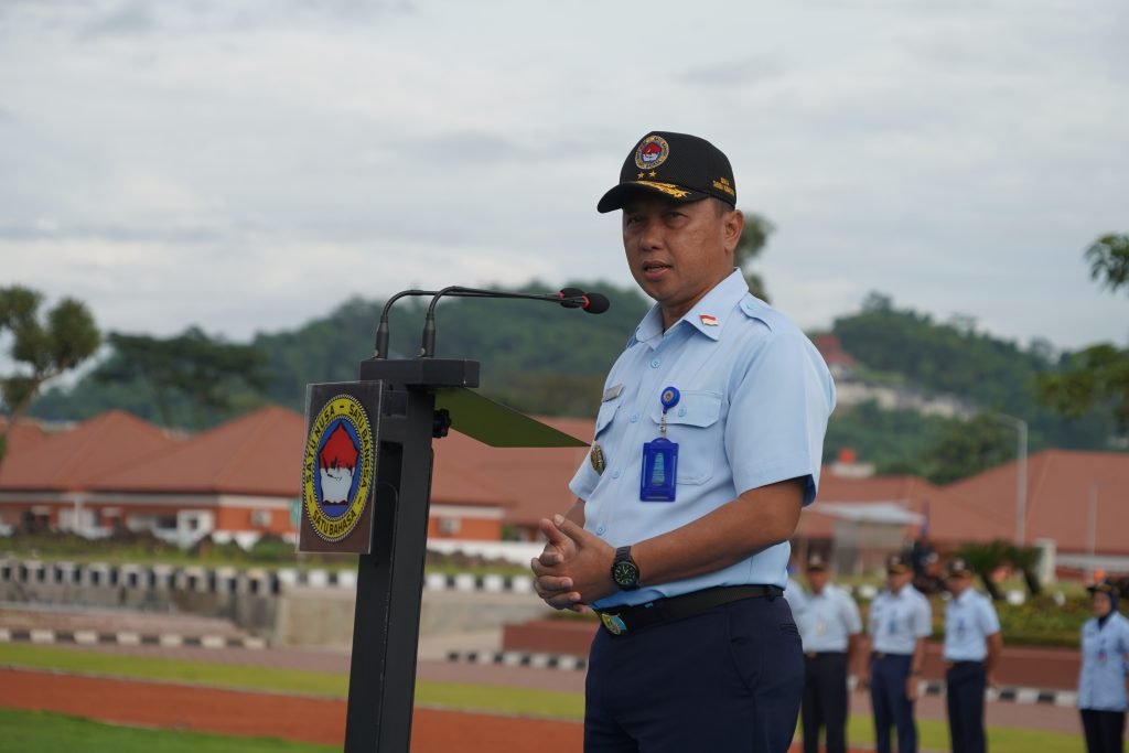 Nasionalisme dan Apresiasi, SMA Taruna Nusantara Cimahi Padukan Upacara Bendera dengan Penganugerahan Prestasi