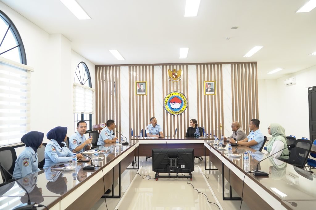 Membuka Jendela Diplomasi Dunia, Kunjungan Inspiratif Delegasi AYIMUN ke SMA Taruna Nusantara Kampus Cimahi sebagai Langkah Strategis Penyiapan Pemimpin Berwawasan Global