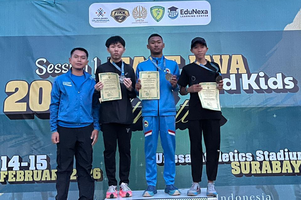 Berjaya di Lintasan FIK UNESA, Nizham Ghani Al Hisyam Persembahkan Emas 1500 Meter untuk SMA Taruna Nusantara Cimahi