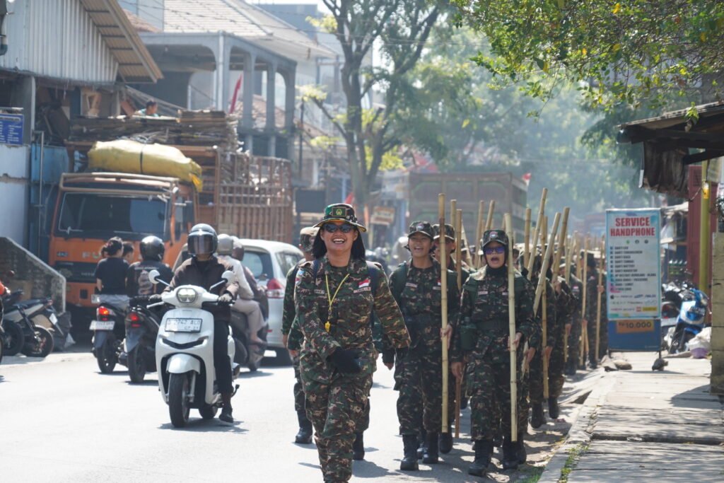 Menembus Batas Lelah 20 Kilometer: Ksatria Muda SMA Taruna Nusantara Cimahi Sukses Taklukkan Hanmars 20K